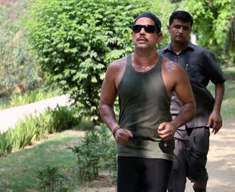 SPG Guards Running Behind Robert Vadra While He Was Jogging In The National Interest!