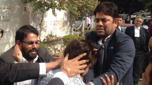 #JNU Row: Lawyer Goons Beat Kanhaiya Kumar In Jail