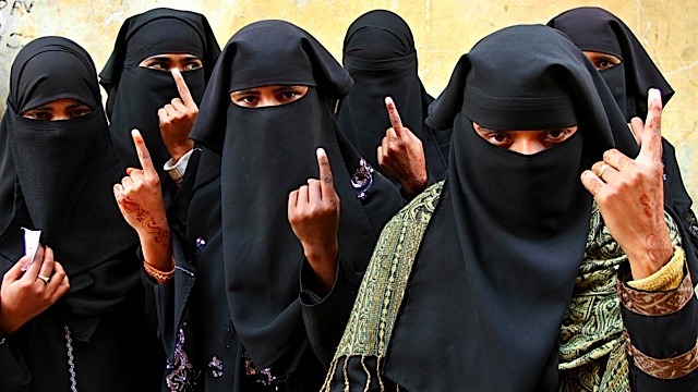 Kerala HC Judge Raises A Vital Question - Why Not Four Spouses For Muslim Women?