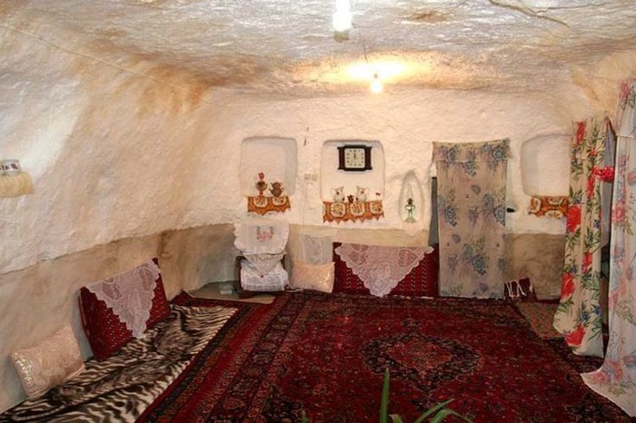 Weirdest Tourists Attractions In Asia - Live In Iranian Homes