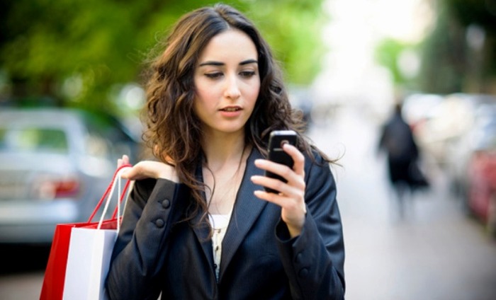 Women More Addicted To Smartphones Than Men: Study
