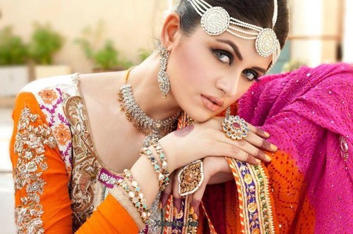 lehenga on rent in chandni chowk