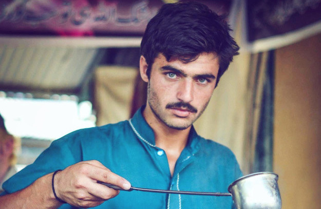 This Pakistani 'Chai-Wala' Will Instantly Boost Your Love For Tea