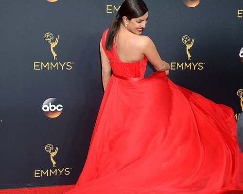 Priyanka Chopra Woos Hearts In 'Crimson' At 68th Emmy's Award *DROOLS*