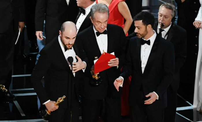 Academy Issues Apology Over Oscar Best Picture Gaffe