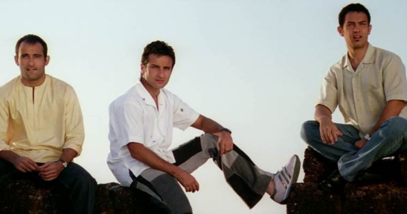 As Dil Chahta Hai Completes 18 Years Fans Demand Sequel Of The Film That Redefined Friendship Aamir khan, saif ali khan, akshaye khanna vb.