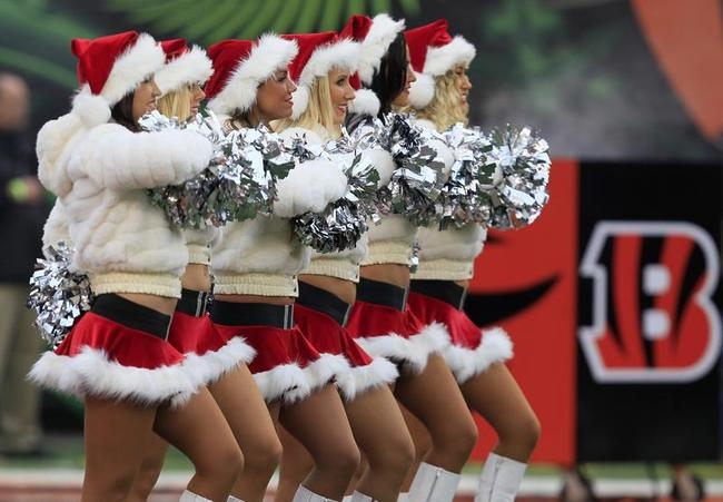 PHOTOS: NFL Cheerleaders Christmas Eve