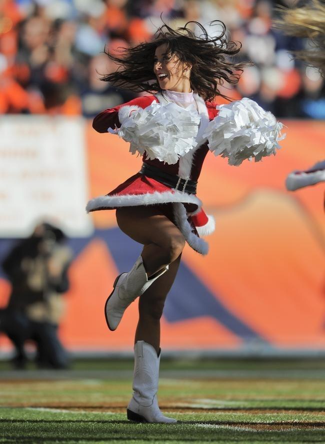 Red hot Cheerleader - NFL Cheerleaders Photo (770313) - Fanpop