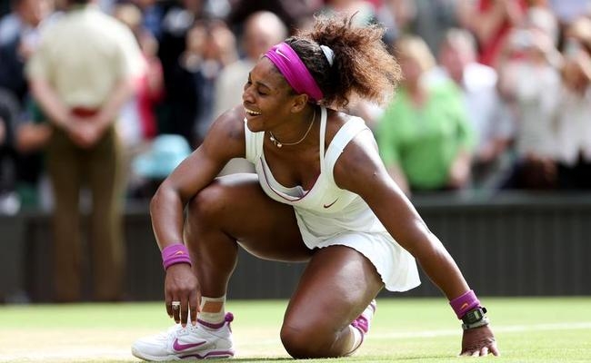 PICS: The Queen of Wimbledon