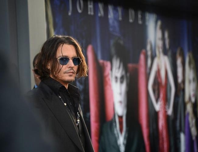 Johnny Depp, Michelle Pfeiffer at 'Dark Shadows' Premiere