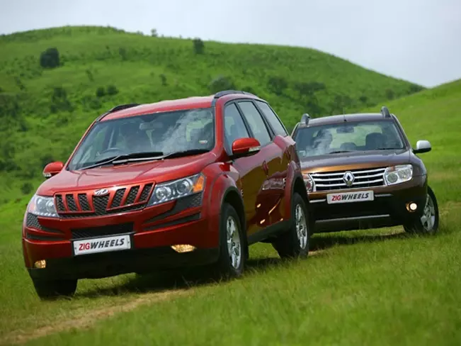 Renault Duster vs Mahindra XUV 5OO : Comparison