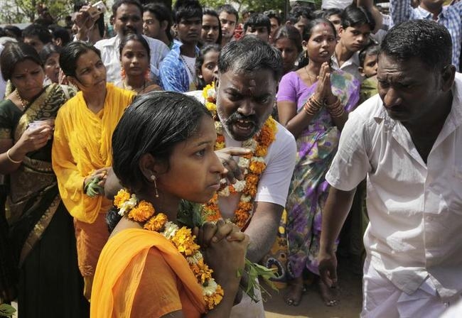 omg-pics-painful-indian-rituals