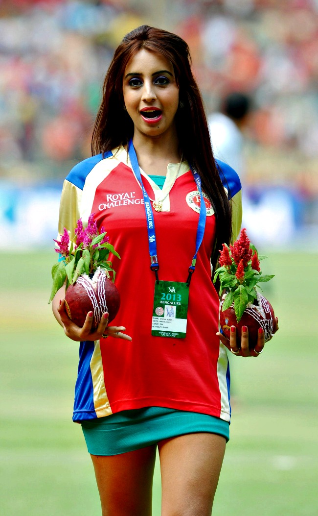 Beautiful fans of 2017 Indian Premier League 2