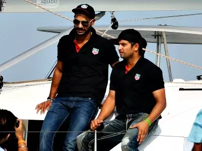 Suresh Raina and Shikhar Dhawan Go Sailing