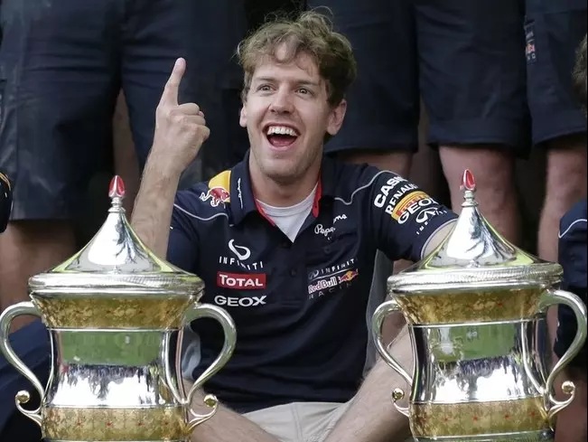 PICS: Sebastian Vettel Wins Bahrain Grand Prix