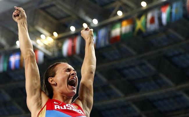 Yelena Isinbayeva Wins Pole Vault Gold