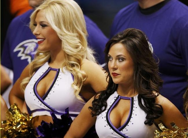 Cheerleaders Sizzle Nfl Super Bowl 