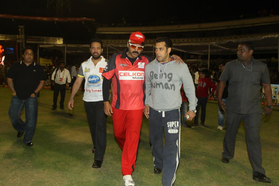 Salman Khan With Venkatesh At CCL