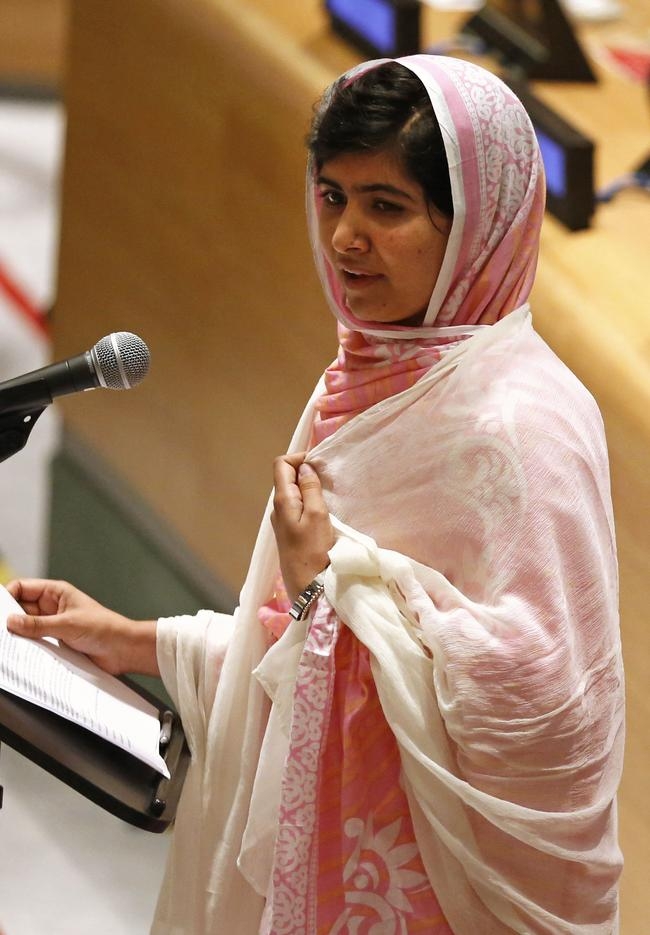 Twitter Praises Malala Yousafzai's Classis Reply To A User ...