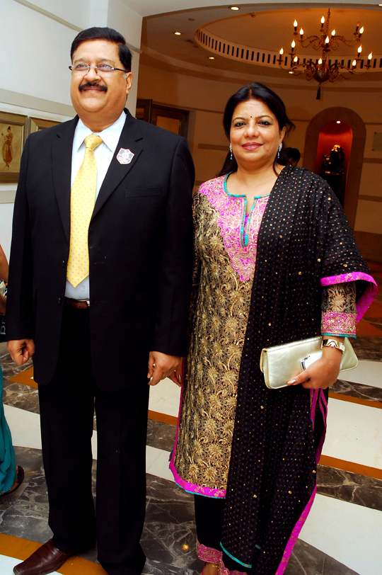 Priyanka Chopra With Dad FLASHBACK PICS