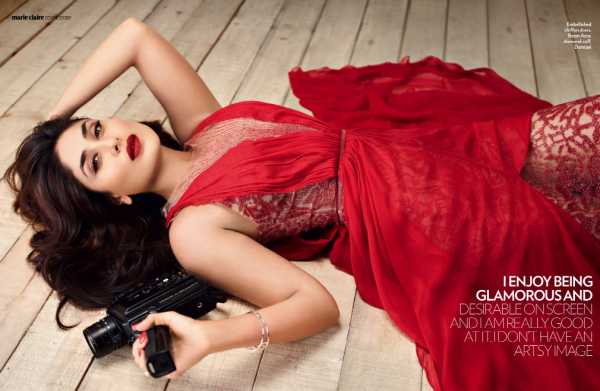 Kareena Kapoors Sizzling Hot Photoshoot