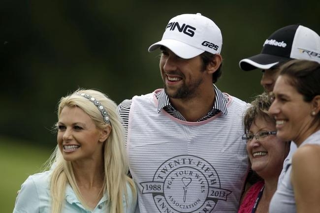 Michael Phelps' Date With Golf And Babes