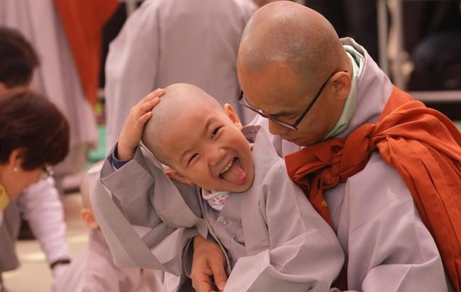 Children Become Buddhist Monks: PICS