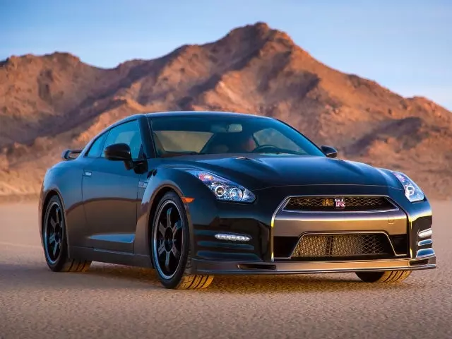 2014 Nissan GT-R Track Edition