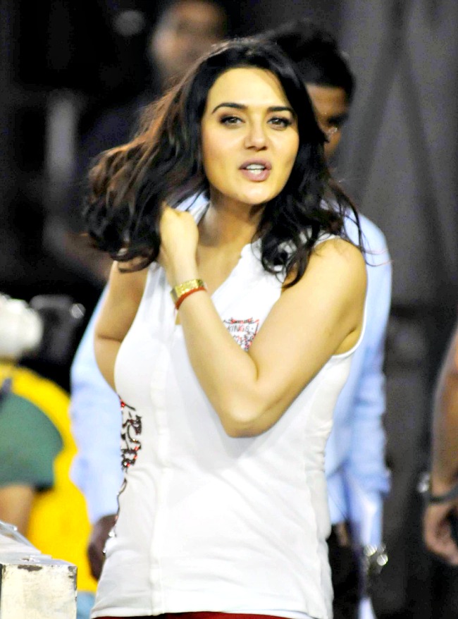 Ipl Pics Pretty Preity Is Happy