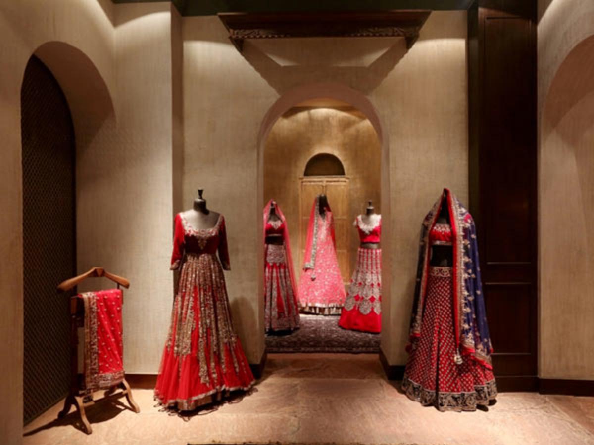 Pics Manish Malhotra S Delhi Store The address of manish malhotra store in mumbai is 45, vishnu dham building, 14th road, khar west, 14th road, khar west, mumbai, maharashtra 400052, india. pics manish malhotra s delhi store