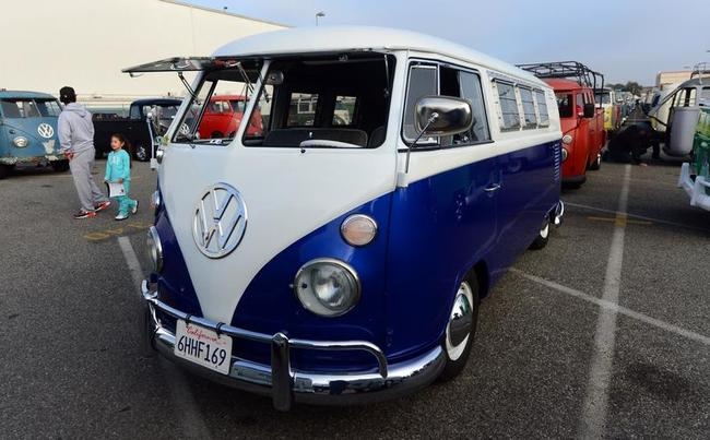 Volkswagen Kombi Vans