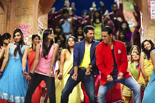 Akshay Kumar's Cool Dance Moves In Boss