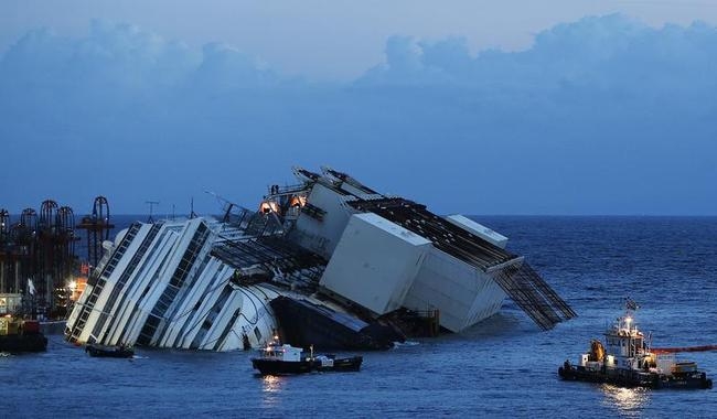 World's Biggest Salvage Operation : PICS