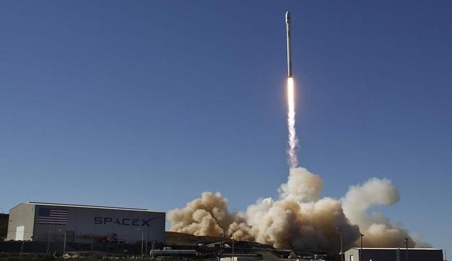 Spacex Launches Canadian Satellite