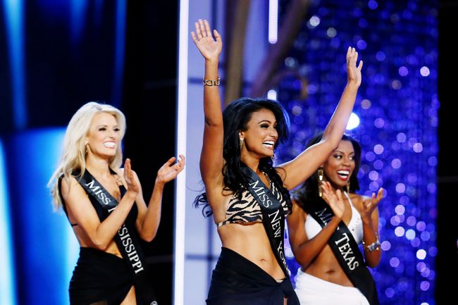 Nina Davuluri Wins Miss America Title