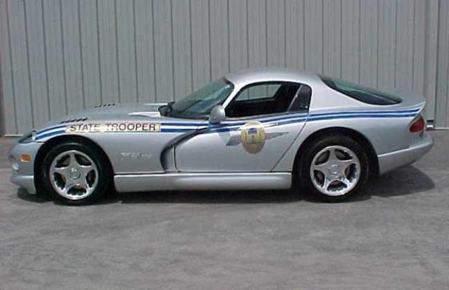 dodge viper police car