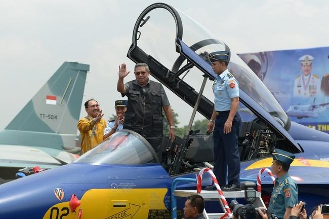 Indonesian President Inside T 50i Golden Eagle