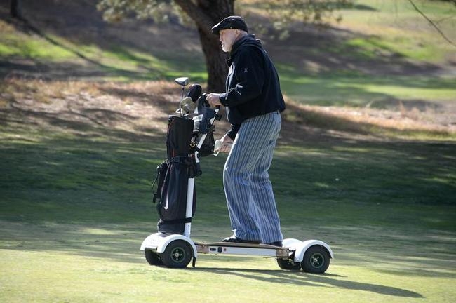 Innovative Golf Skateboard