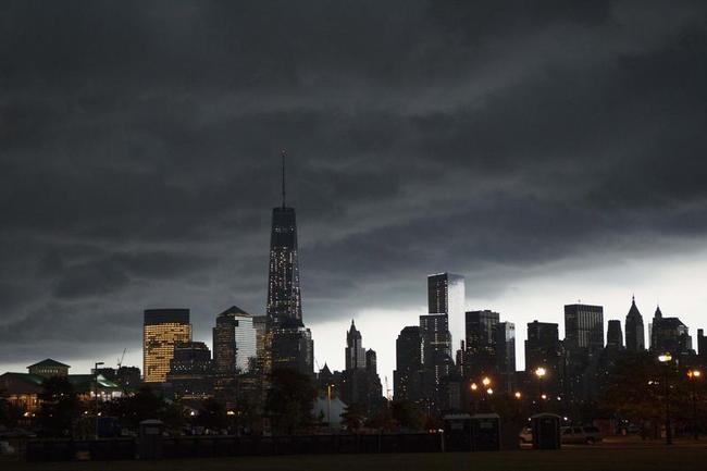 Lightning Strikes NYC: Spectacular PICS