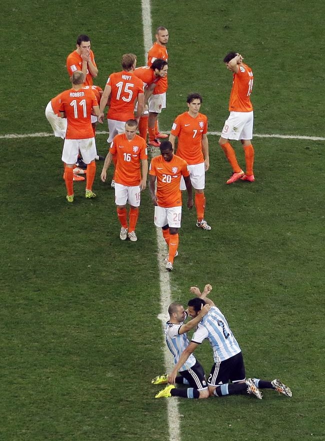 Fifa World Cup 2014 Argentina Beat Netherlands 4 2 On Penalties