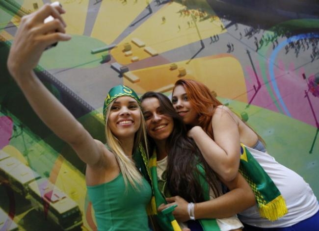 In PICS: Female Fans @ FIFA World Cup