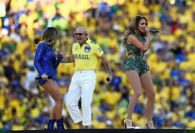 Claudia Leitte, Pitbull and Jennifer Lopez perform during the Opening Ceremony Claudia Leitte, Pitbull and Jennifer Lopez perform during the Opening Ceremony
