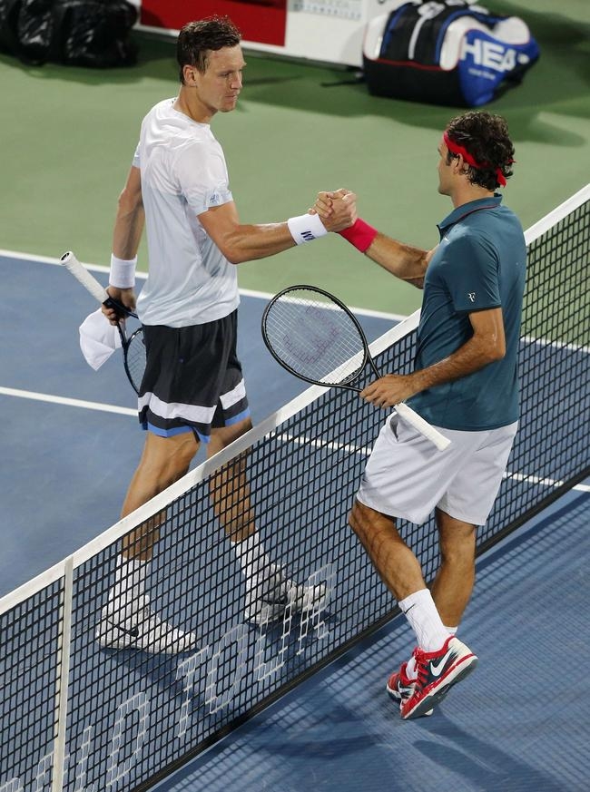 PICS:Roger Federer Wins Sixth Dubai Open