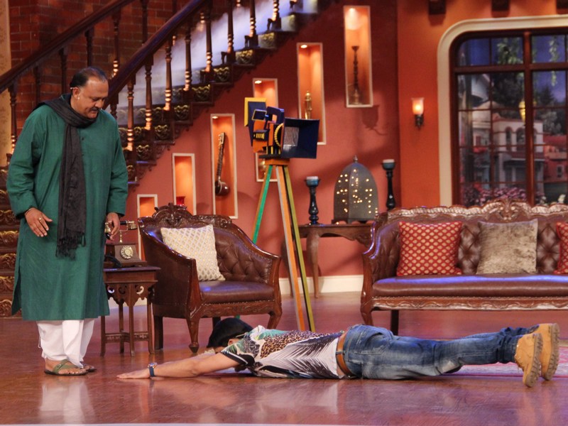 Babuji Alok Nath Blesses Kapil Sharma