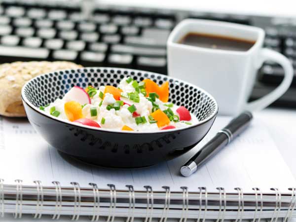 10-foods-for-working-the-graveyard-shift