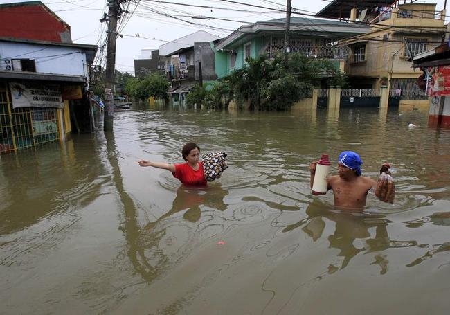 Powerful Storm Slams Philippines: PICS