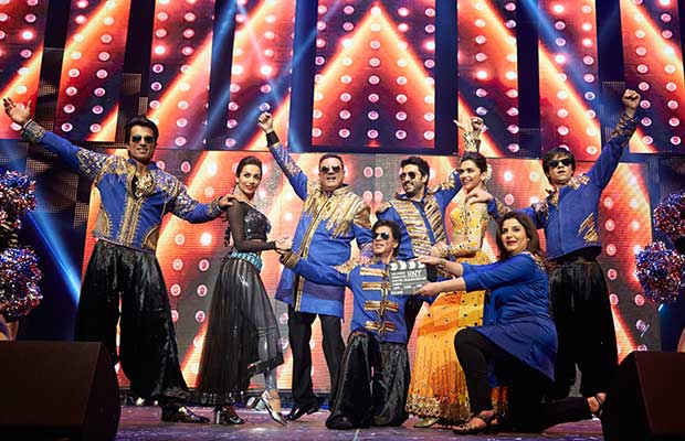 SRK Tour: What Indiawaale Are Missing!