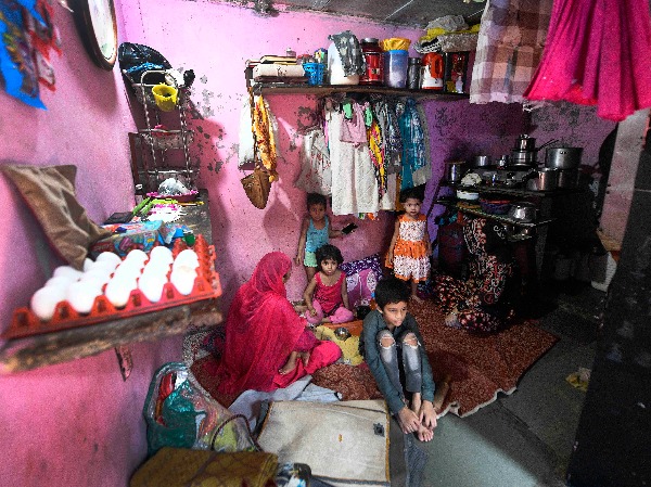 Aggregate 148+ indian slum house interior best