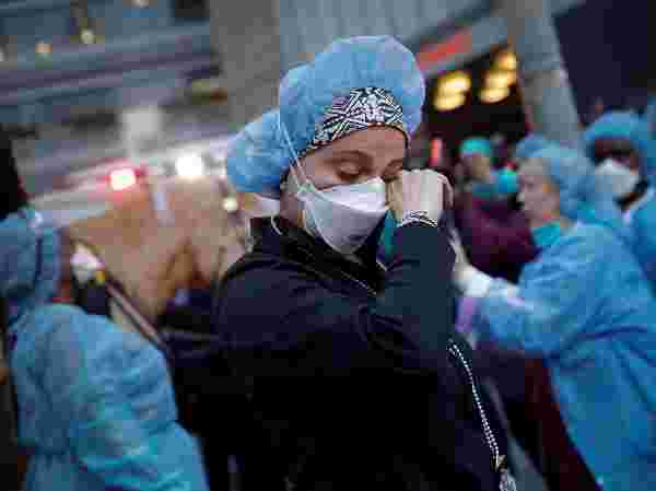 Heartbreaking Images Of New York City Nurses, Who Fight For Mankind Survival