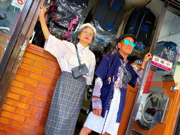 Using Unclaimed Clothes, Elderly Couple Becomes A Fashion Sensation On ...